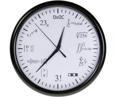 Matheuhr - lustige Wanduhr für Mathe Freaks