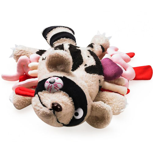 Überfahrene Stofftiere von Roadkill Toys im Leichensack mit Todesurkunde für Plüschtier-Geeks